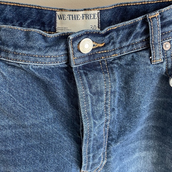 Free People We The Free The Maggie Mid-Rise Straight Leg Frayed Jeans - Size 30 - Picture 6 of 16